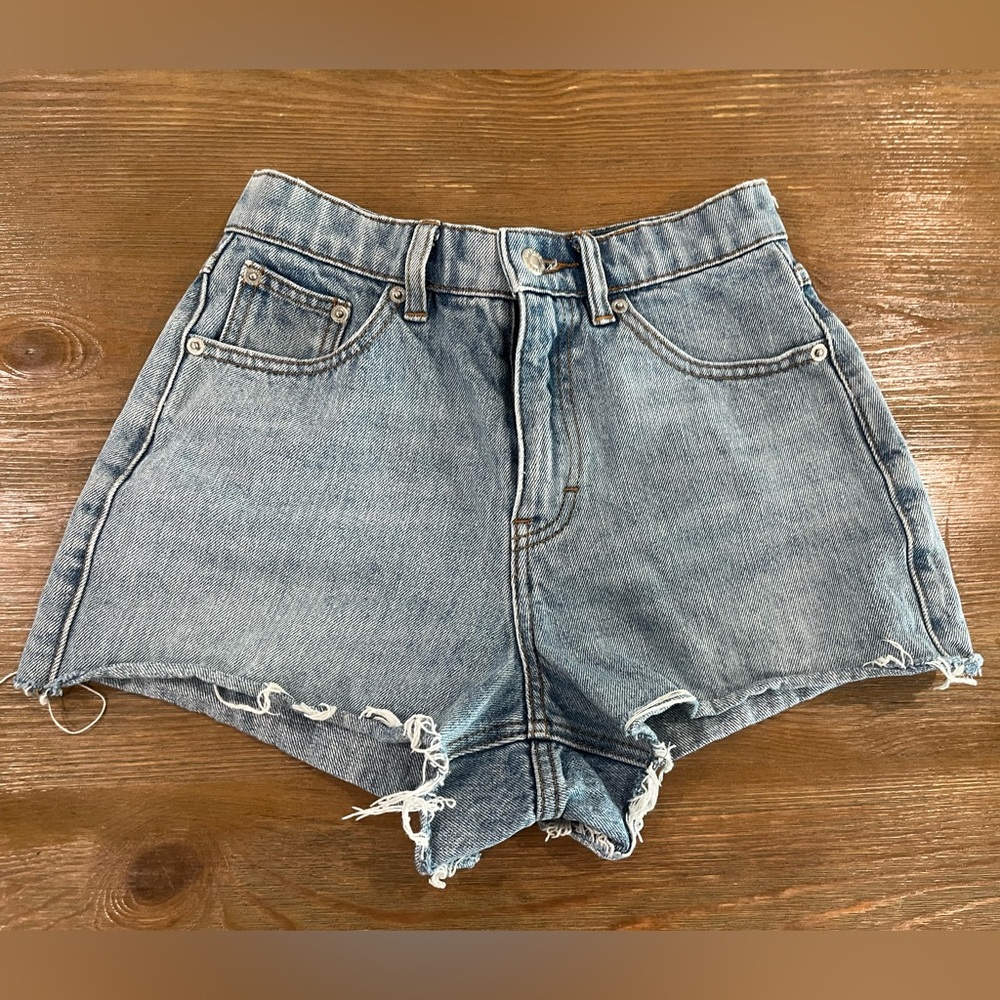 Size 4 Mom shorts